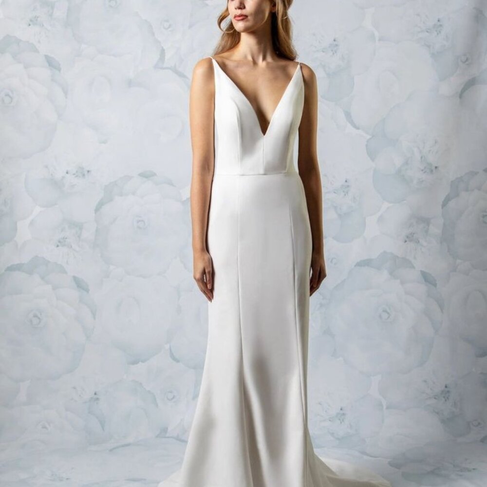 Jessica Black by Antonio Gual Dee Wedding Gown Size 12 NEW